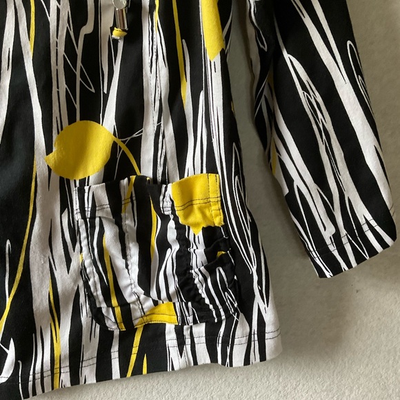 Toni Morgan Black and Yellow Patterned Jacket. Zip front. Size M - Picture 2 of 10